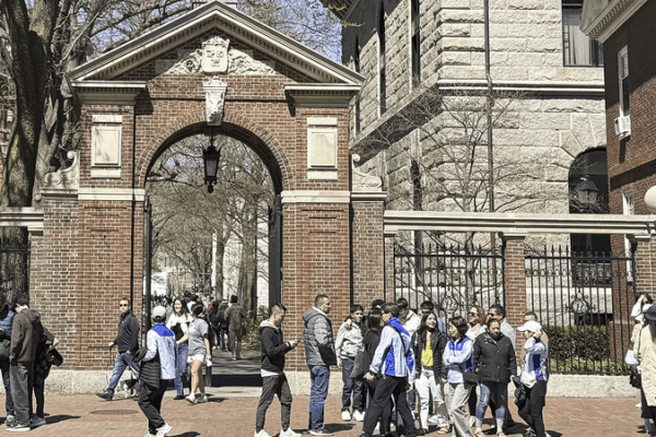 Trump Demands Harvard Disclose Foreign Student Data Amid Legal Battle Trump_Demands_Harvard_Disclose_Foreign_Student_Data_Amid_Legal_Battle