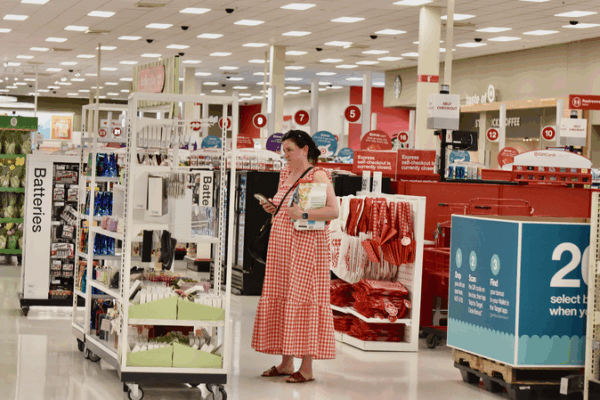 US_Q1_Economic_Contraction_Sparks_Recession_Fears_as_Tariffs_Bite