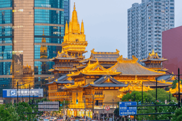 Shanghai’s Jing’an Temple Illuminates History & Modernity Shanghai’s Jing’an Temple Illuminates History & Modernity