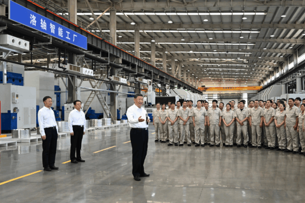 Xi_Urges_Manufacturing_Boost_to_Drive_Chinese_Modernization video poster