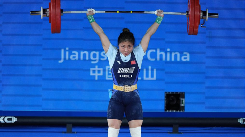 Zhang_Haiqin_Shatters_Records_at_Asian_Weightlifting_Championships - Khabar Asia Zhang_Haiqin_Shatters_Records_at_Asian_Weightlifting_Championships