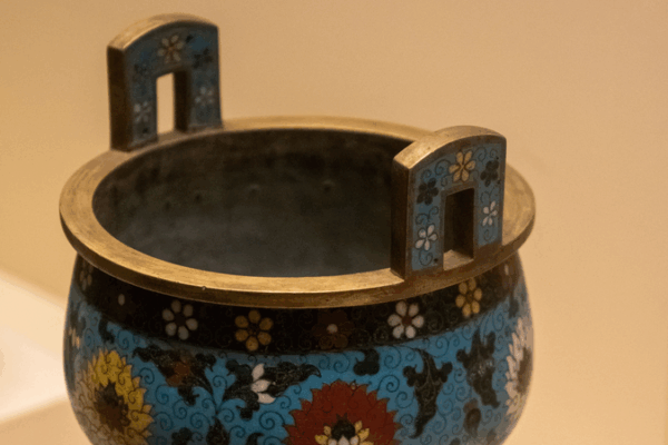 Ming Dynasty Cloisonné Ding: Ancient Innovation for Summer Cooling Ming Dynasty Cloisonné Ding: Ancient Innovation for Summer Cooling