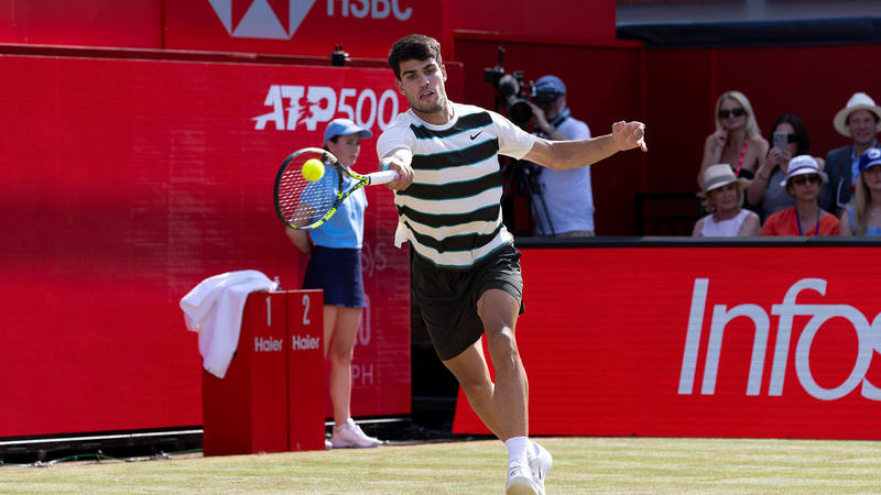 Alcaraz Edges Past Walton in Thrilling Queen’s Club Opener Alcaraz_Edges_Past_Walton_in_Thrilling_Queen_s_Club_Opener
