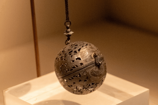 Ancient Chinese Cooling Secrets Revealed: Tang Dynasty Innovation Ancient_Chinese_Cooling_Secrets_Revealed__Tang_Dynasty_Innovation