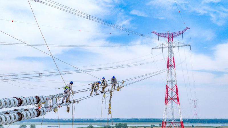 Anhui’s 500 kV Power Grid Achieves Record River Crossing Anhui_s_500_kV_Power_Grid_Achieves_Record_River_Crossing
