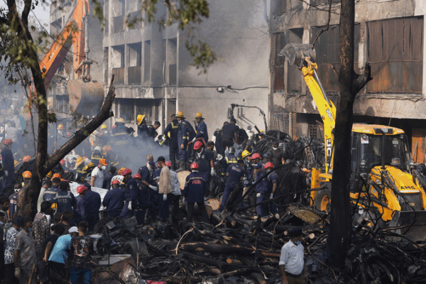 Boeing Shares Drop 8% Following Air India Dreamliner Crash Boeing_Shares_Drop_8__Following_Air_India_Dreamliner_Crash