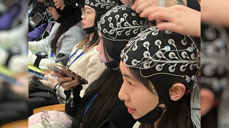 Brain_Computer_Interface_Reveals_How_Live_Art_Moves_Us