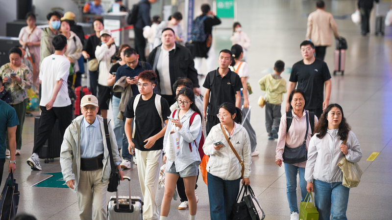 China_Sees_657M_Trips_During_Dragon_Boat_Festival_Surge - Khabar Asia China_Sees_657M_Trips_During_Dragon_Boat_Festival_Surge