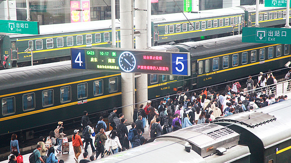 China Sees 78M Railway Trips During Dragon Boat Festival Surge China_Sees_78M_Railway_Trips_During_Dragon_Boat_Festival_Surge