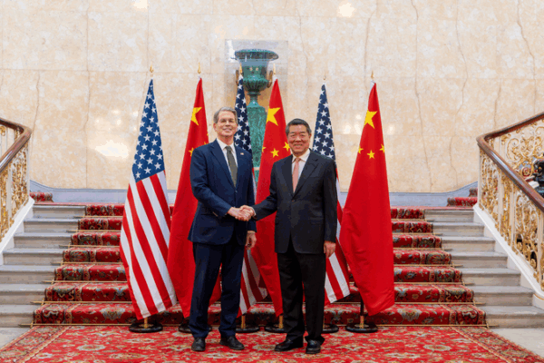 China Stresses Cooperation in Candid U.S. Trade Talks in London China_Stresses_Cooperation_in_Candid_U_S__Trade_Talks_in_London