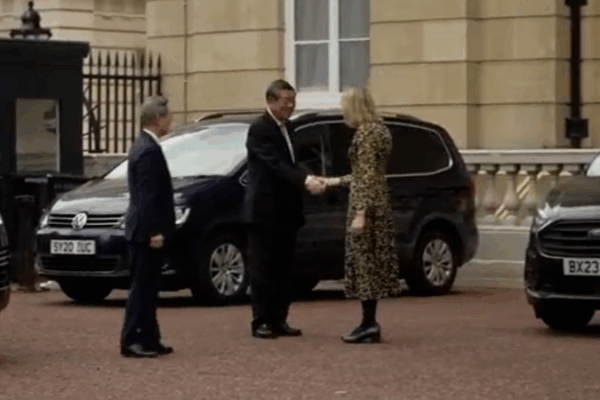 China_U_S__Economic_Talks_Begin_in_London__Key_Dialogue_for_Global_Markets video poster