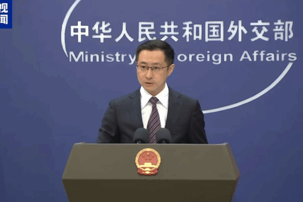 China Urges U.S. to Strengthen Dialogue, Honor Consensus China_Urges_U_S__to_Strengthen_Dialogue__Honor_Consensus