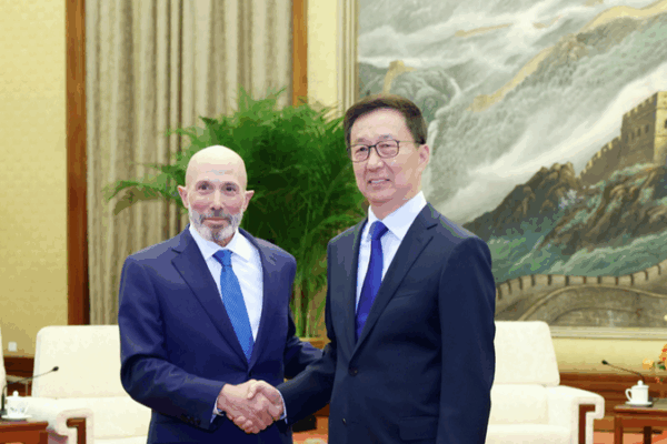 China Urges Win-Win Cooperation in High-Level U.S. Talks China_Urges_Win_Win_Cooperation_in_High_Level_U_S__Talks