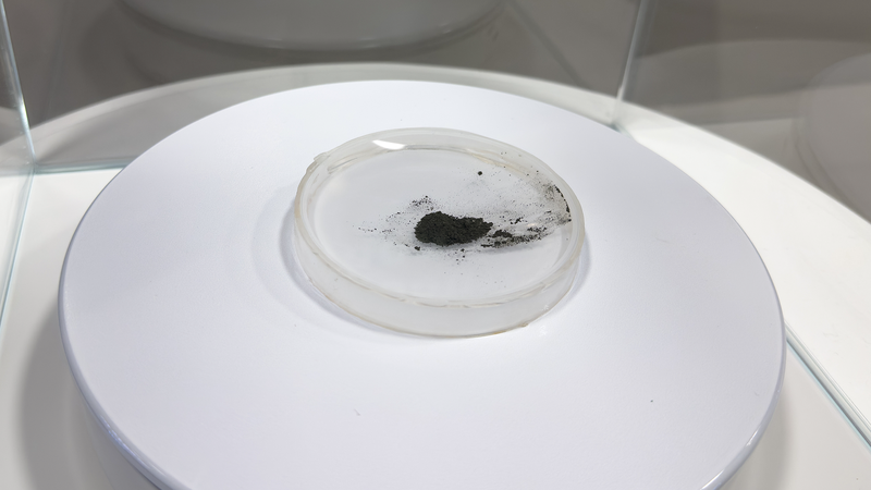 China_s_Lunar_Soil_Samples_Shine_at_UN_Space_Forum_in_Vienna