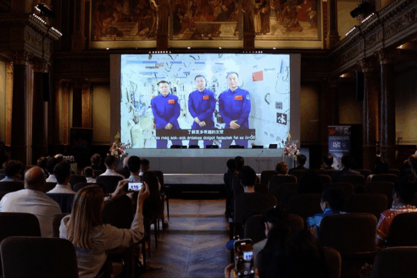 Chinese Astronauts Engage Hungarian Students in Space Dialogue Chinese_Astronauts_Engage_Hungarian_Students_in_Space_Dialogue video poster