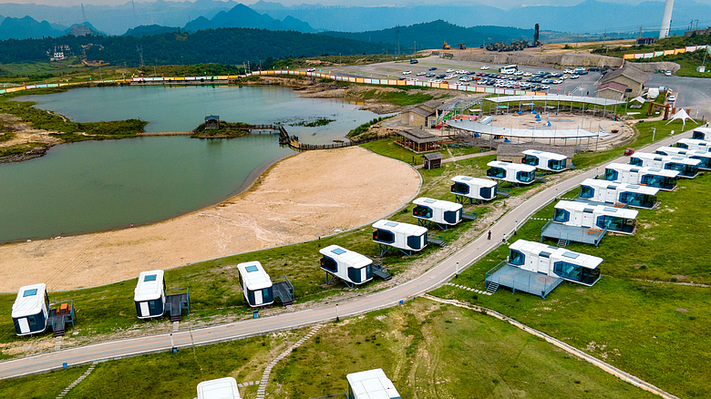 Guizhou_s_Futuristic_Campsite_Blends_Nature_with_Innovation-2 - Khabar Asia Guizhou_s_Futuristic_Campsite_Blends_Nature_with_Innovation