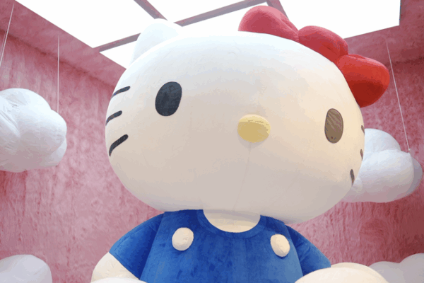 Hello Kitty Lights Up Beijing with Immersive Art Exhibition Hello_Kitty_Lights_Up_Beijing_with_Immersive_Art_Exhibition video poster