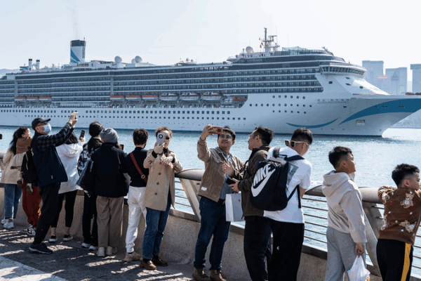 Hong Kong Sees 20M Visitors in 2025, Eyes Tourism Growth Hong_Kong_Sees_20M_Visitors_in_2025__Eyes_Tourism_Growth