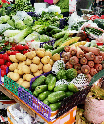 Hong Kong’s Street Markets: A Cultural and Culinary Adventure Hong_Kong_s_Street_Markets__A_Cultural_and_Culinary_Adventure video poster