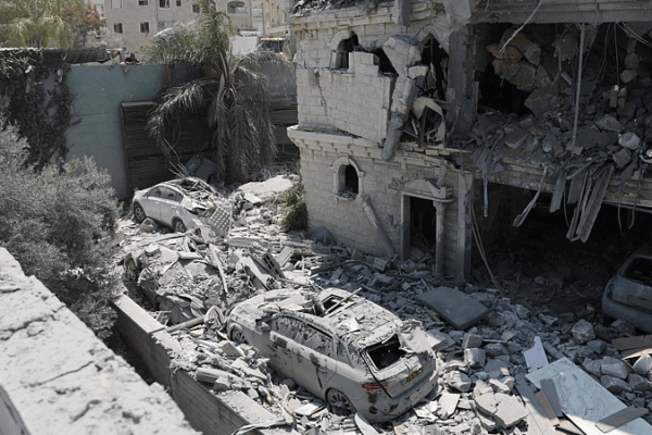 Israel_Iran_Crisis_Escalates__Fourth_Day_of_Strikes__Rising_Casualties video poster