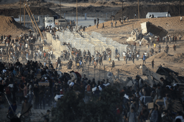 Israeli Military Probes Alleged Live Fire at Gaza Aid Hubs Israeli_Military_Probes_Alleged_Live_Fire_at_Gaza_Aid_Hubs