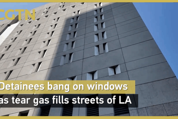 LA Protests Escalate: Detainees, Tear Gas, and Clashes Reported LA_Protests_Escalate__Detainees__Tear_Gas__and_Clashes_Reported video poster