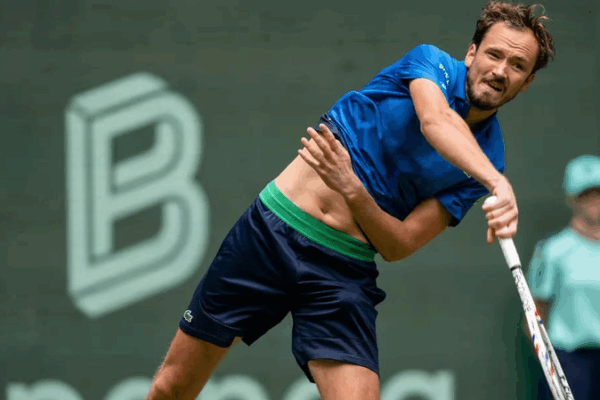 Medvedev Cruises to Second Round at ATP Halle Open Ahead of Wimbledon Medvedev_Cruises_to_Second_Round_at_ATP_Halle_Open_Ahead_of_Wimbledon
