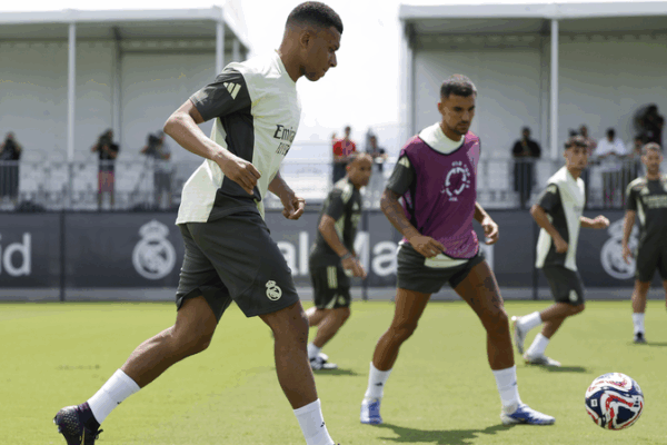 Mbappé’s Fitness in Question as Messi Prepares for PSG Clash at FIFA Club World Cup Mbappé's Fitness in Question as Messi Prepares for PSG Clash at FIFA Club World Cup