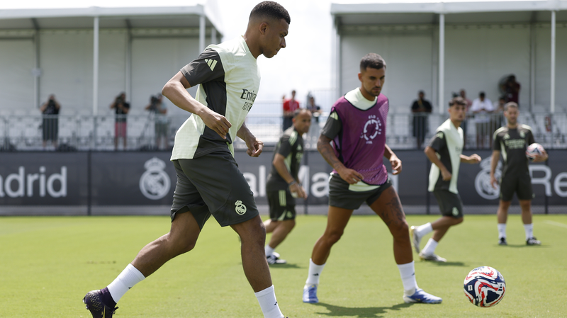 NSAV90W14T75H64WTKQC - Khabar Asia Mbappé's Fitness in Question as Messi Prepares for PSG Clash at FIFA Club World Cup