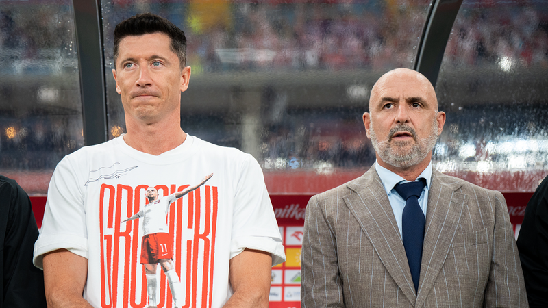 Poland Coach Probierz Resigns After Clash with Star Lewandowski Poland_Coach_Probierz_Resigns_After_Clash_with_Star_Lewandowski