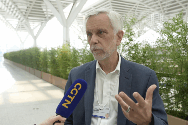 AI Will Replace Those Who Don’t Use It: Frontiers Chief Warns at Davos 2025 AI Will Replace Those Who Don’t Use It: Frontiers Chief Warns at Davos 2025 video poster