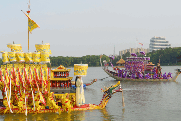 Shanghai’s Dragon Boat Festival Celebrates Heritage with Spectacular Show Shanghai_s_Dragon_Boat_Festival_Celebrates_Heritage_with_Spectacular_Show