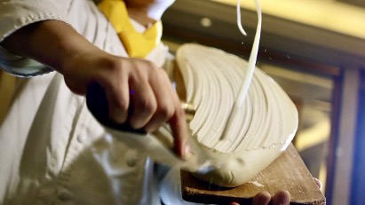 Shanxi’s Wheat Harvest Fuels Iconic Knife-Cut Noodle Tradition Shanxi_s_Wheat_Harvest_Fuels_Iconic_Knife_Cut_Noodle_Tradition video poster