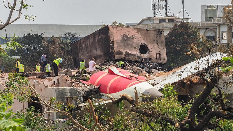 Sole_Survivor_Recounts_Miracle_Escape_in_Indian_Air_Crash video poster