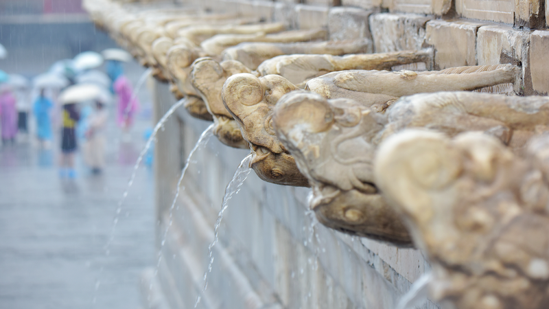 Stone Dragons Roar to Life at Beijing’s Forbidden City Amid Heavy Rain Stone_Dragons_Roar_to_Life_at_Beijing_s_Forbidden_City_Amid_Heavy_Rain