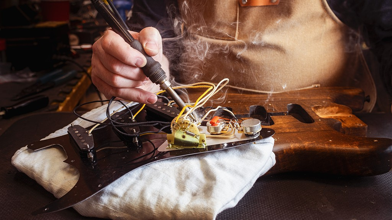 U.S. Guitar Pedal Maker Faces Bankruptcy Amid Tariff Pressures U_S__Guitar_Pedal_Maker_Faces_Bankruptcy_Amid_Tariff_Pressures video poster