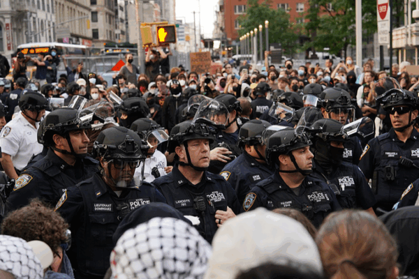 U.S. Immigration Protests Escalate as Cities Brace for Weekend Demonstrations U_S__Immigration_Protests_Escalate_as_Cities_Brace_for_Weekend_Demonstrations