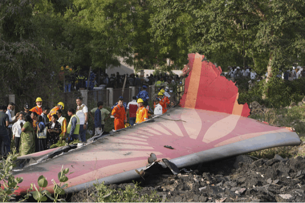 Xi Expresses Sympathy to UK’s King Charles Over India Air Crash Xi_Expresses_Sympathy_to_UK_s_King_Charles_Over_India_Air_Crash