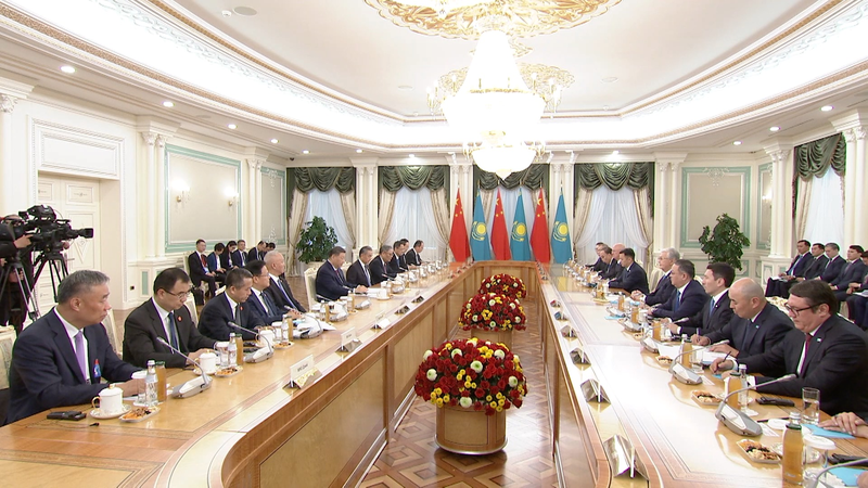 Xi__Tokayev_Strengthen_China_Kazakhstan_Ties_in_Astana_Summit video poster