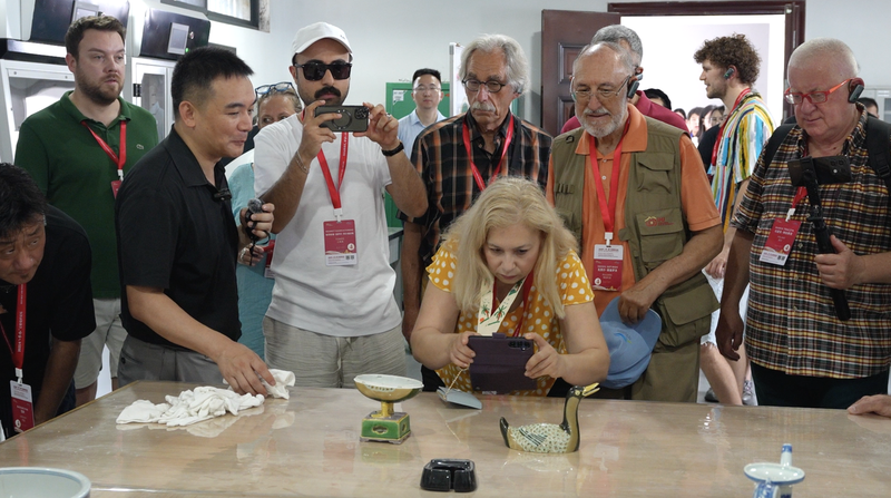 China’s Porcelain Legacy Bridges Global Ties at 2025 Forum China’s Porcelain Legacy Bridges Global Ties at 2025 Forum