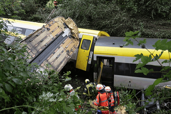 3 Dead in Southern Germany Train Derailment; Storm Eyed as Factor 3_Dead_in_Southern_Germany_Train_Derailment__Storm_Eyed_as_Factor