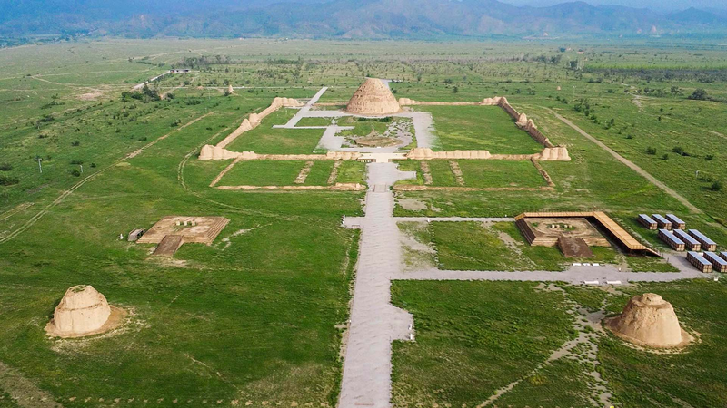Aerial_Views_Reveal_China_s_Mysterious__Oriental_Pyramids__of_Xixia_Dynasty_poster - Khabar Asia Aerial_Views_Reveal_China_s_Mysterious__Oriental_Pyramids__of_Xixia_Dynasty video poster