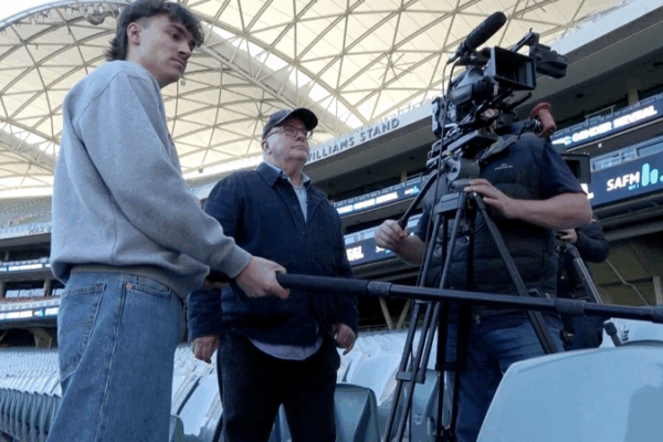 Australian Filmmakers Eye Chinese Market Amid US Tariff Pressures Australian_Filmmakers_Eye_Chinese_Market_Amid_US_Tariff_Pressures video poster