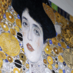 Beijing_Digital_Exhibition_Revives_Klimt_s_Golden_Age_Legacy_poster - Khabar Asia Beijing_Digital_Exhibition_Revives_Klimt_s_Golden_Age_Legacy video poster