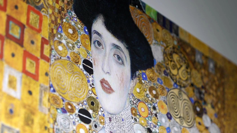 Beijing_Digital_Exhibition_Revives_Klimt_s_Golden_Age_Legacy_poster - Khabar Asia Beijing_Digital_Exhibition_Revives_Klimt_s_Golden_Age_Legacy video poster