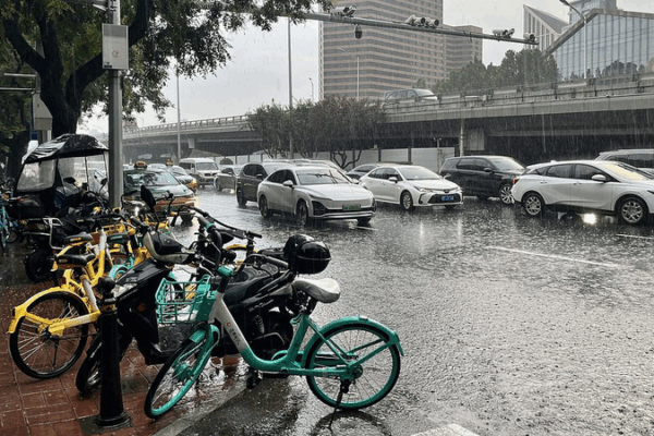 Beijing Suburb Evacuates 3,000 as Torrential Rains Trigger Red Alert Beijing_Suburb_Evacuates_3_000_as_Torrential_Rains_Trigger_Red_Alert