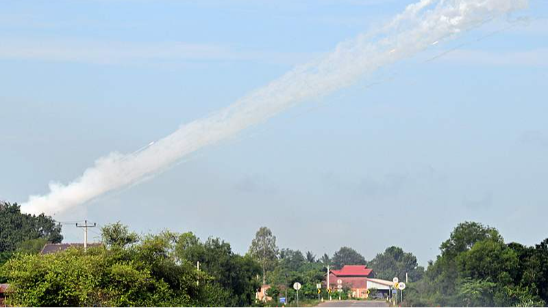 Cambodia Imposes Flight Restrictions Amid Border Clashes with Thailand Cambodia_Imposes_Flight_Restrictions_Amid_Border_Clashes_with_Thailand