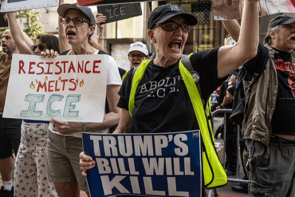 Chaos Overshadows US Independence Day Celebrations Chaos_Overshadows_US_Independence_Day_Celebrations
