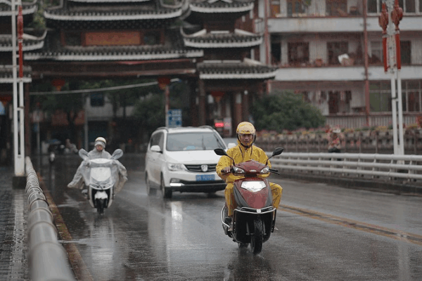 China Braces for Multiple Typhoons Amid Record Heatwaves in August China_Braces_for_Multiple_Typhoons_Amid_Record_Heatwaves_in_August