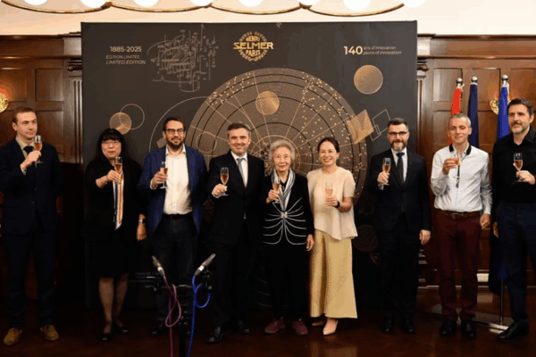 China-France Musical Diplomacy Thrives in Shanghai Concert China_France_Musical_Diplomacy_Thrives_in_Shanghai_Concert video poster